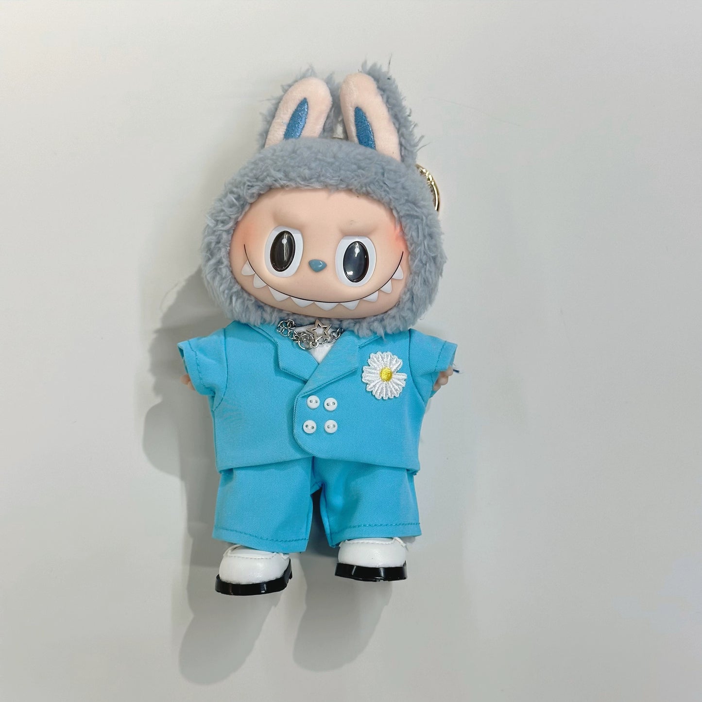 **Labubu x G-Dragon Replica Outfit | 17cm Vinyl Doll Clothes for Gen 1-3 (Including Sitting Style) - Front High-Energy Theme (Doll Not Included)**