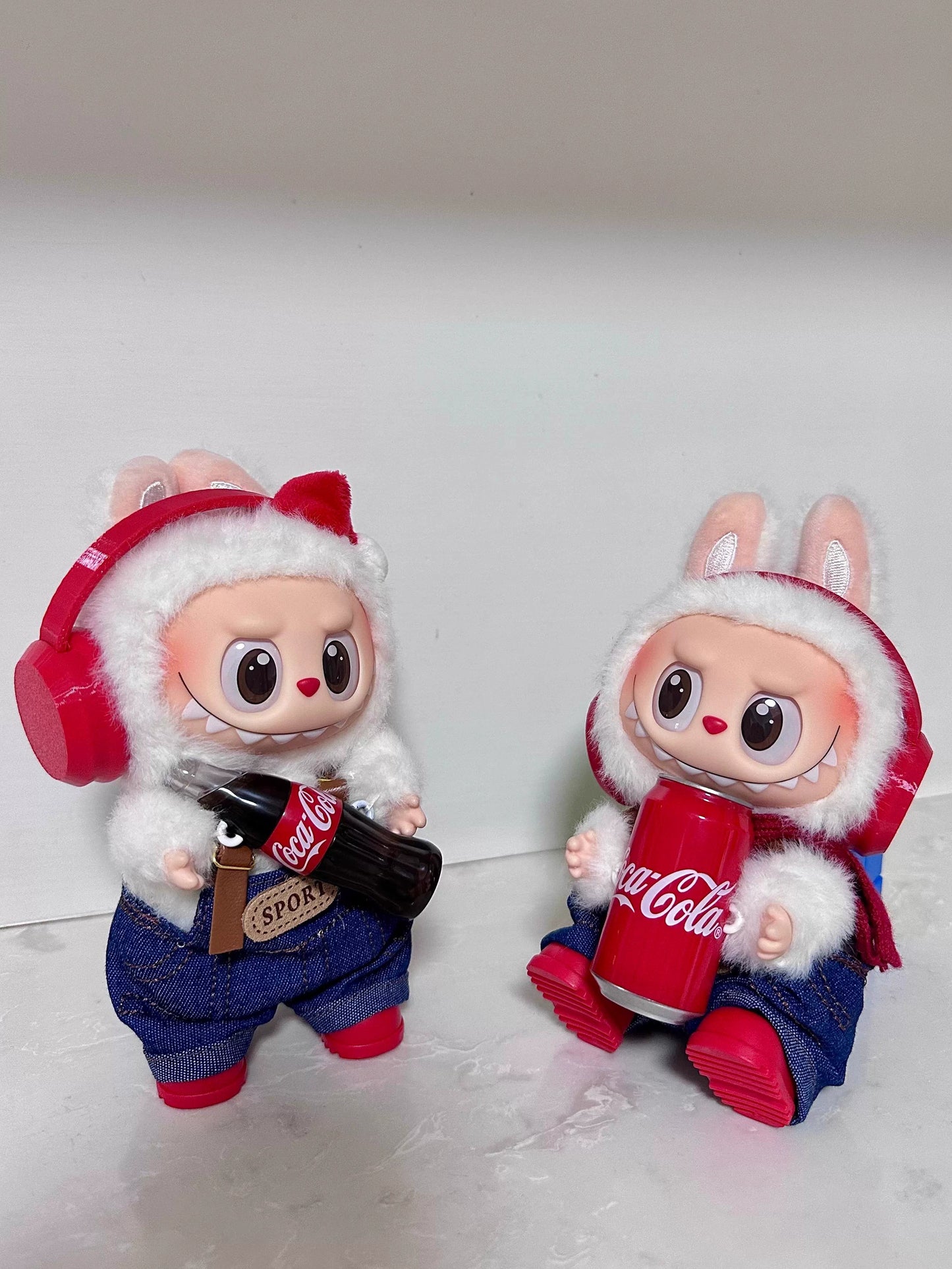 **Labubu Coke-Inspired Outfit Set | Red Headphones, Overalls & Boots for 17cm Vinyl Charms**