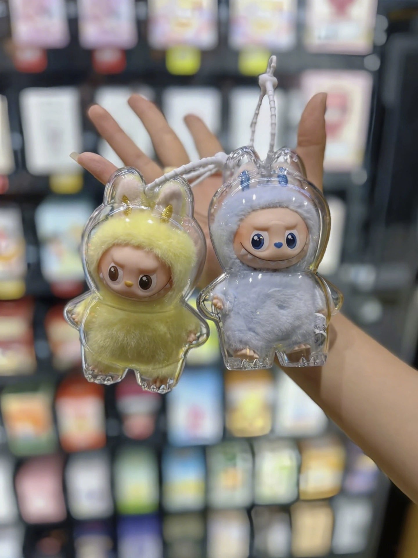 Labubu Series 4 Mini Case - High-Clarity Shell for Heart Code Plush & Vinyl Keychain