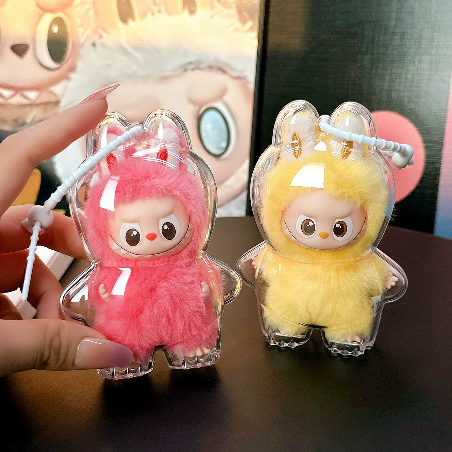 10.5cm Labubu 4th Gen Heart Code Collection Clear Acrylic Protective Case | Hard Shell Dust-Proof Collectible Carrier for Mini Keychain Charms