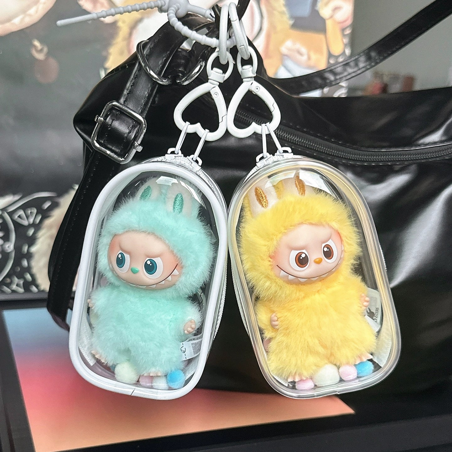 10.5cm Labubu 4th Gen Heart Code Collection Clear Acrylic Protective Case | Hard Shell Dust-Proof Collectible Carrier with Interior Pocket for Mini Keychain Charms