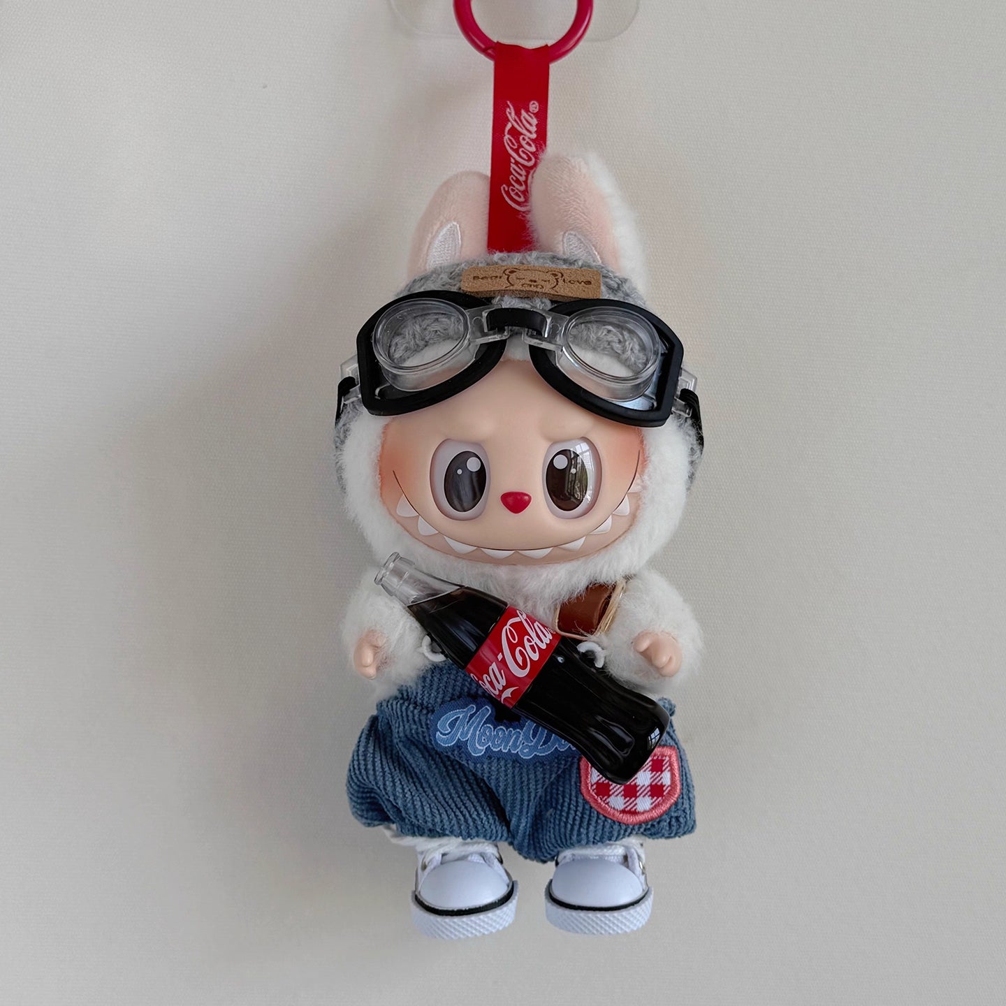POP MART LABUBU 'Coca-Cola' Outfit Set - Sporty Denim Jeans + Red Headphones & Shoes Costume for 1st/2nd/3rd Gen 17cm Vinyl Figures