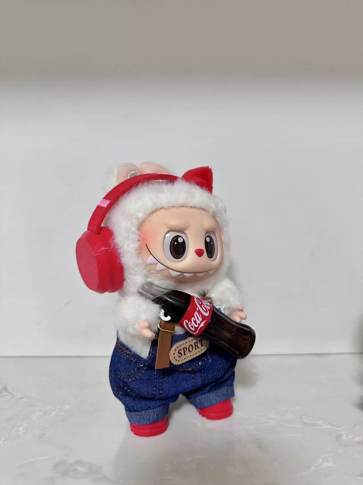**Labubu Coke-Inspired Outfit Set | Red Headphones, Overalls & Boots for 17cm Vinyl Charms**