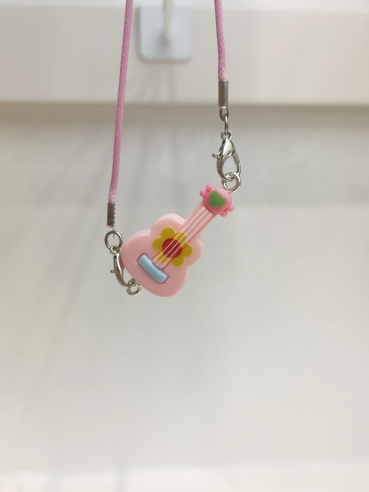 Dollhouse Mini Guitar Pendant - Labubu Necklace Accessory for Cute Vinyl Doll Decor