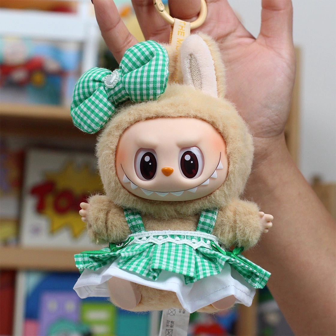 17cm Labubu Green Dress & Hair Clip - Sitting Party Outfit for Series 1/2/3 Vinyl Doll