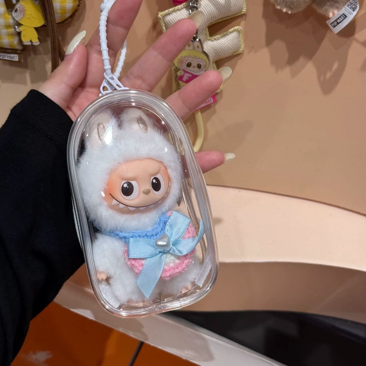 Labubu 4.0 Heart Code Protective Case - Clear Dustproof Carrier for Vinyl Doll Outing