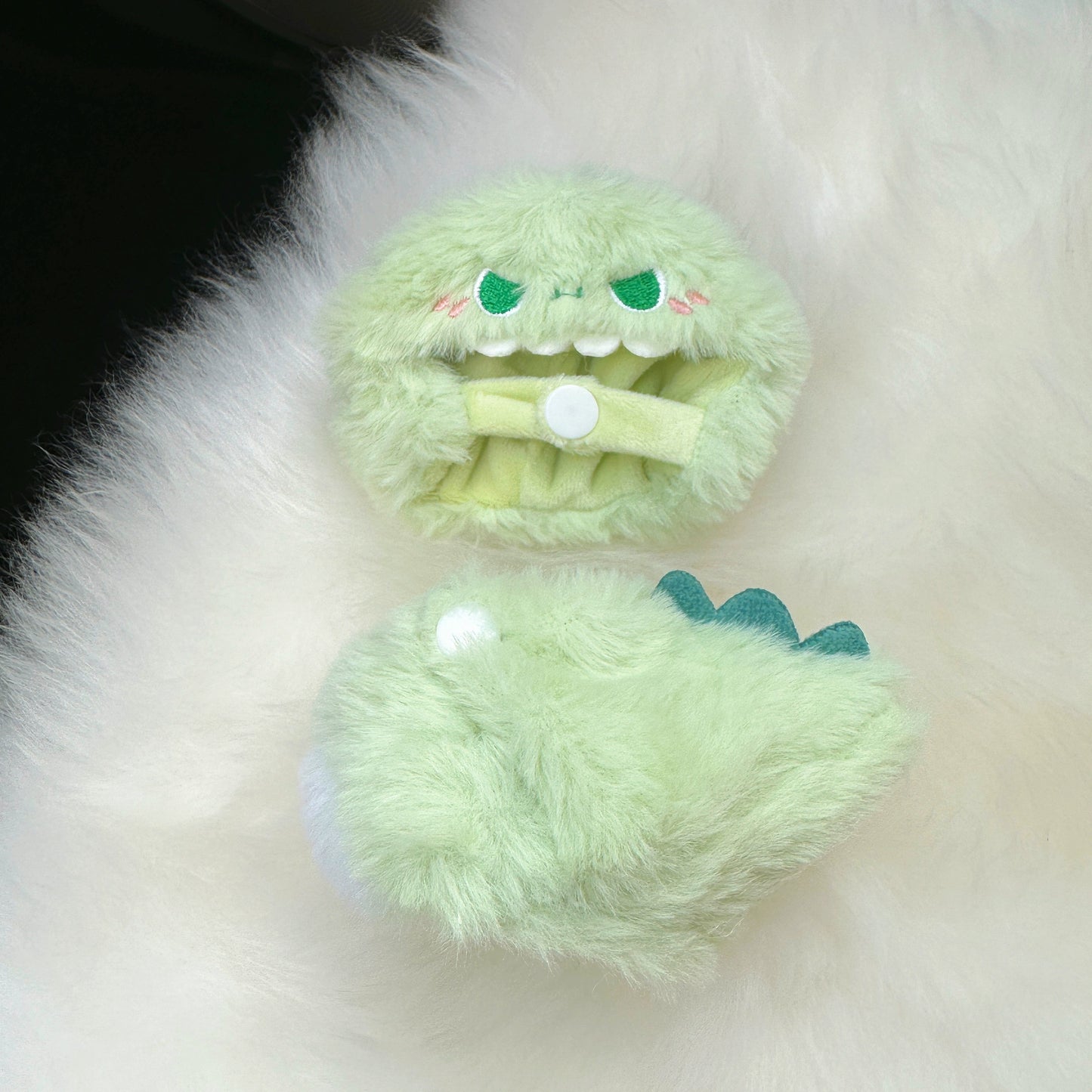Labubu Dinosaur Outfit Set - 3D Vinyl Costume for Eye-Pleasing Series Dolls