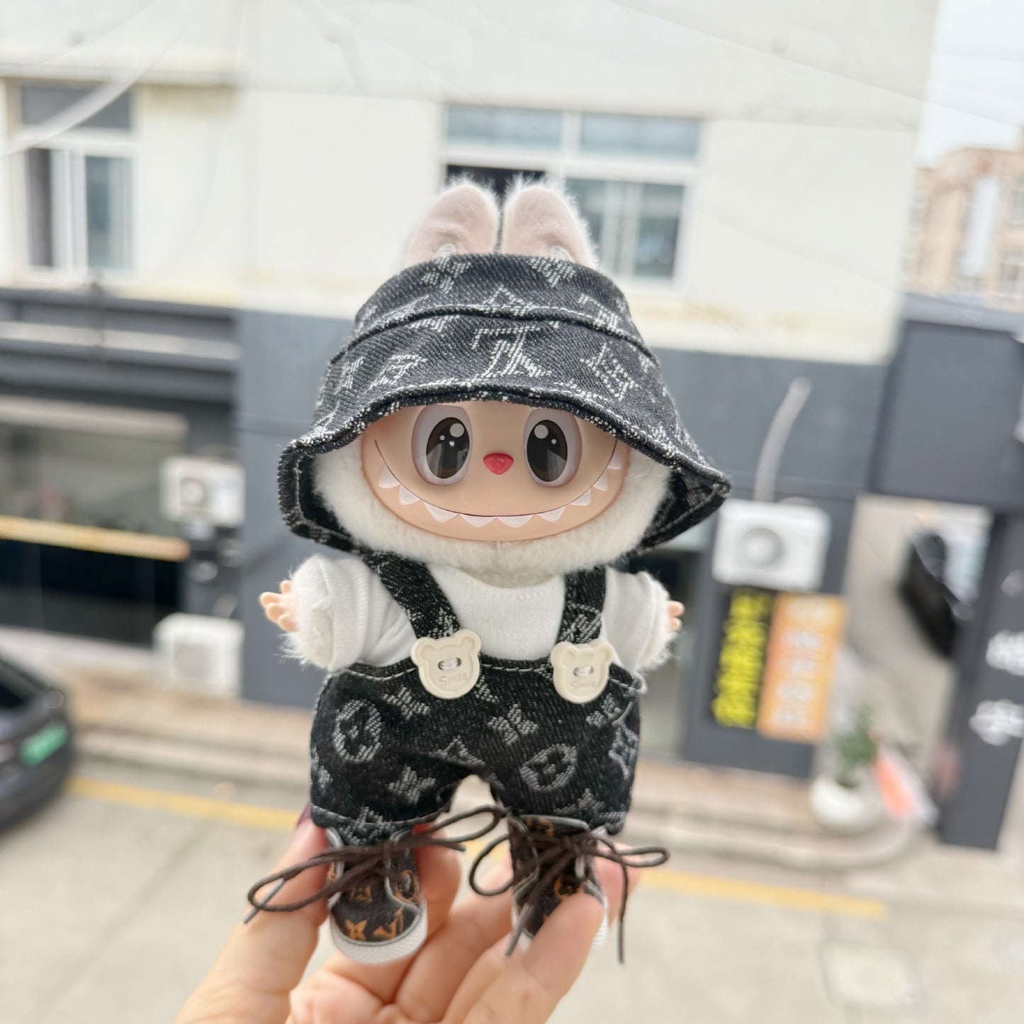 Labubu Series 1/2/3 Clover Overalls Set - Trendy Outfit for Sitting Doll Keychain