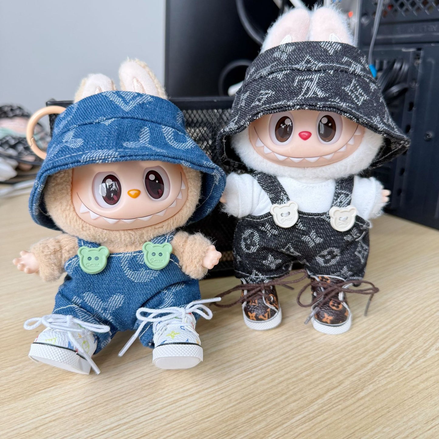 Labubu Series 1/2/3 Clover Overalls Set - Trendy Outfit for Sitting Doll Keychain