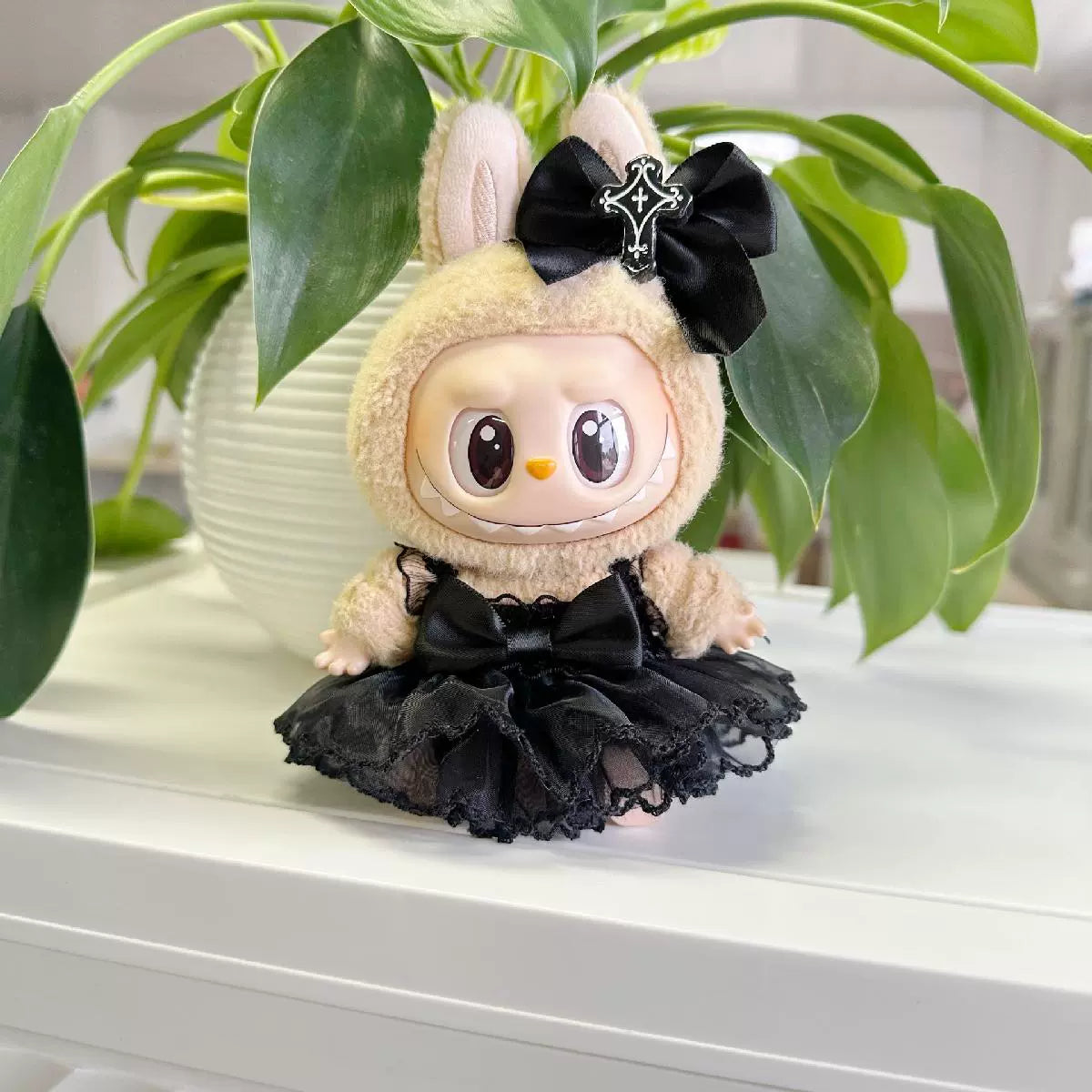 Labubu Halloween Outfit - Black Bat Chiffon Dress 2-Piece Set for Blind Box Keychain Doll