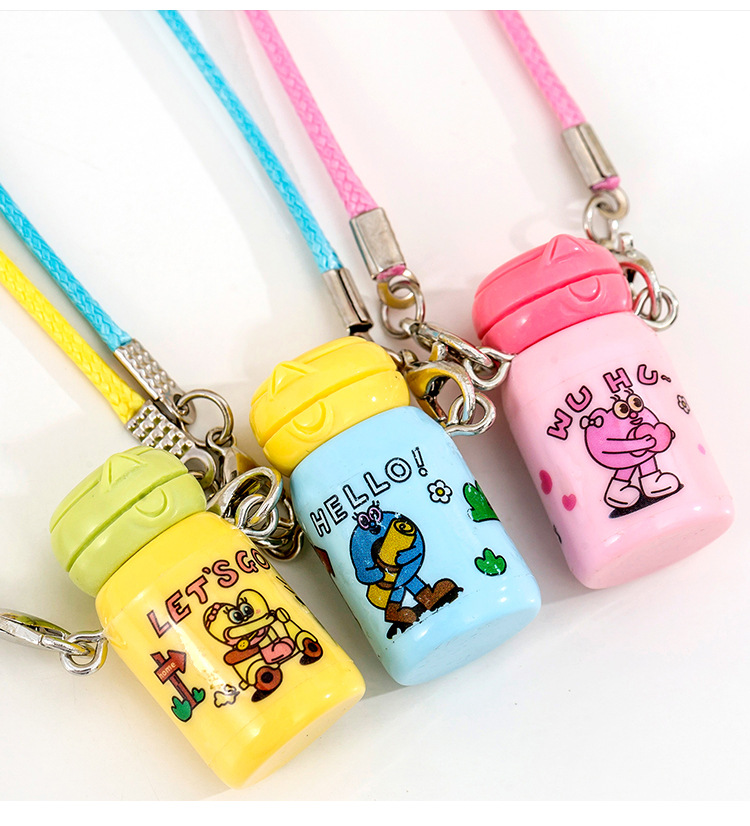 Mini Thermos Pendant | Miniature Resin Lifelike Water Cup – Cute DIY Backpack Decoration, Small Gift for Students