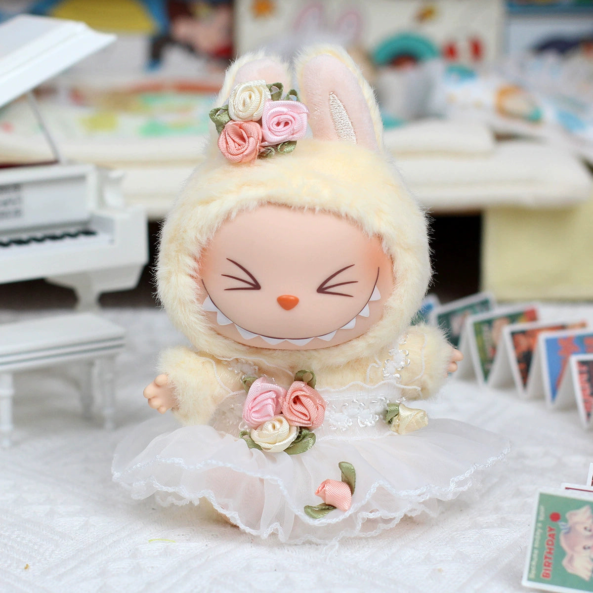 Labubu Sitting Party Outfit - Green Dress & Hair Clip for Blind Box Doll Clothes