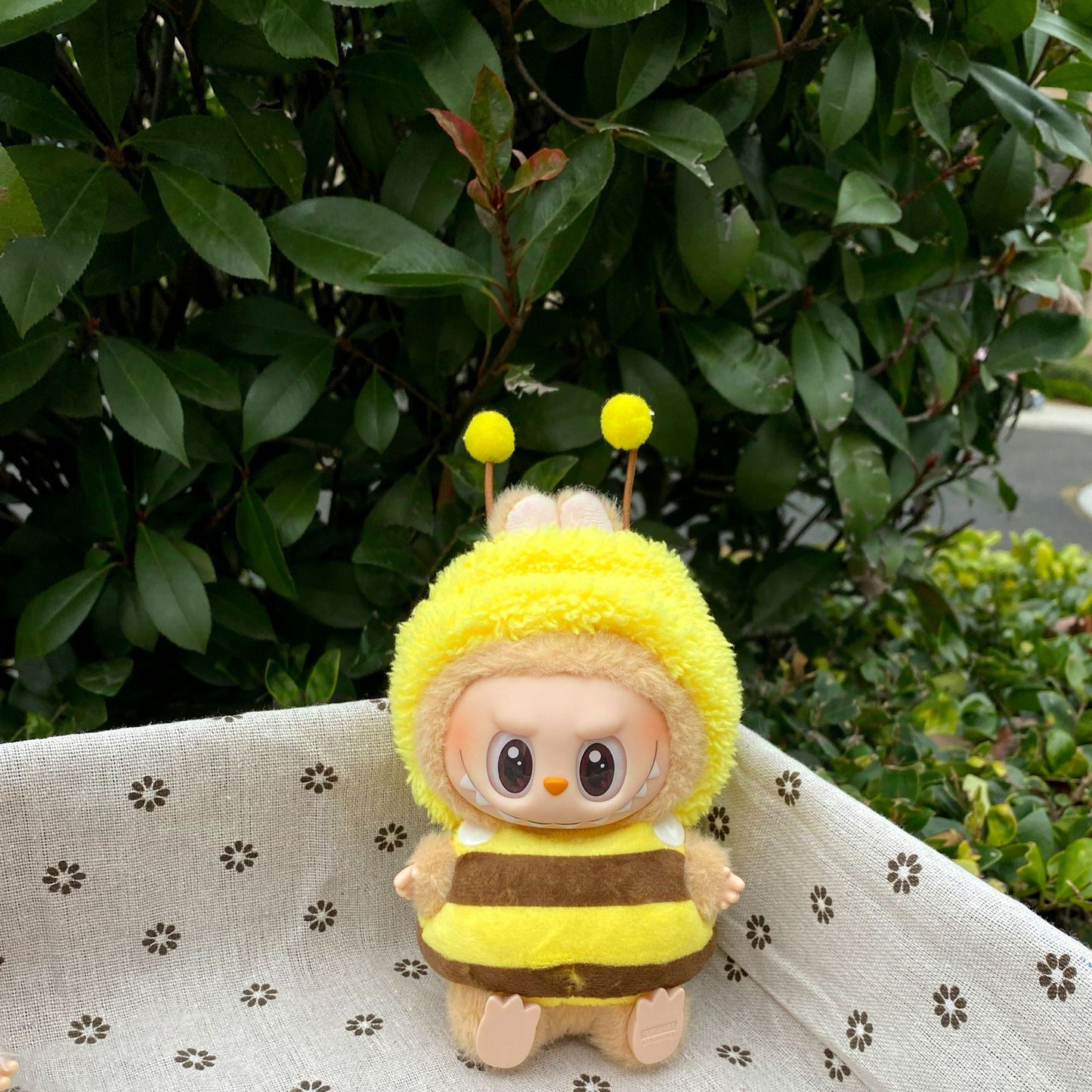 Labubu Series 1/2/3 Sitting Party Outfit - Cute Keychain Clothes for Vinyl Doll Change