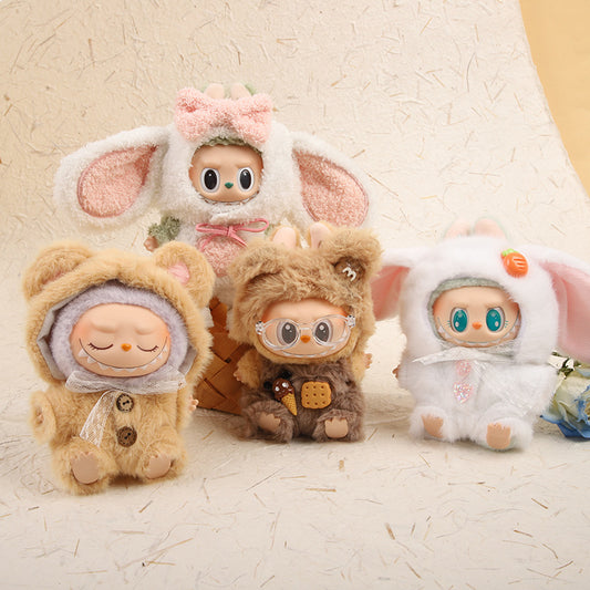 17cm Labubu Gen 1-3 Handmade Cookie Bear Knit Sweater Set | Cream Beanie + Cable-Knit Sweater + Detachable Heart Shoulder Bag | Vinyl/Plush-Compatible Clothes Only for Collectible Dolls