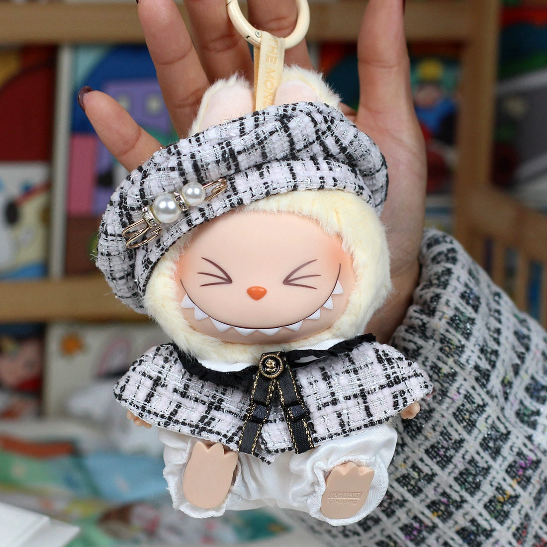 Labubu Sitting Party Outfit - Green Dress & Hair Clip for Blind Box Doll Clothes