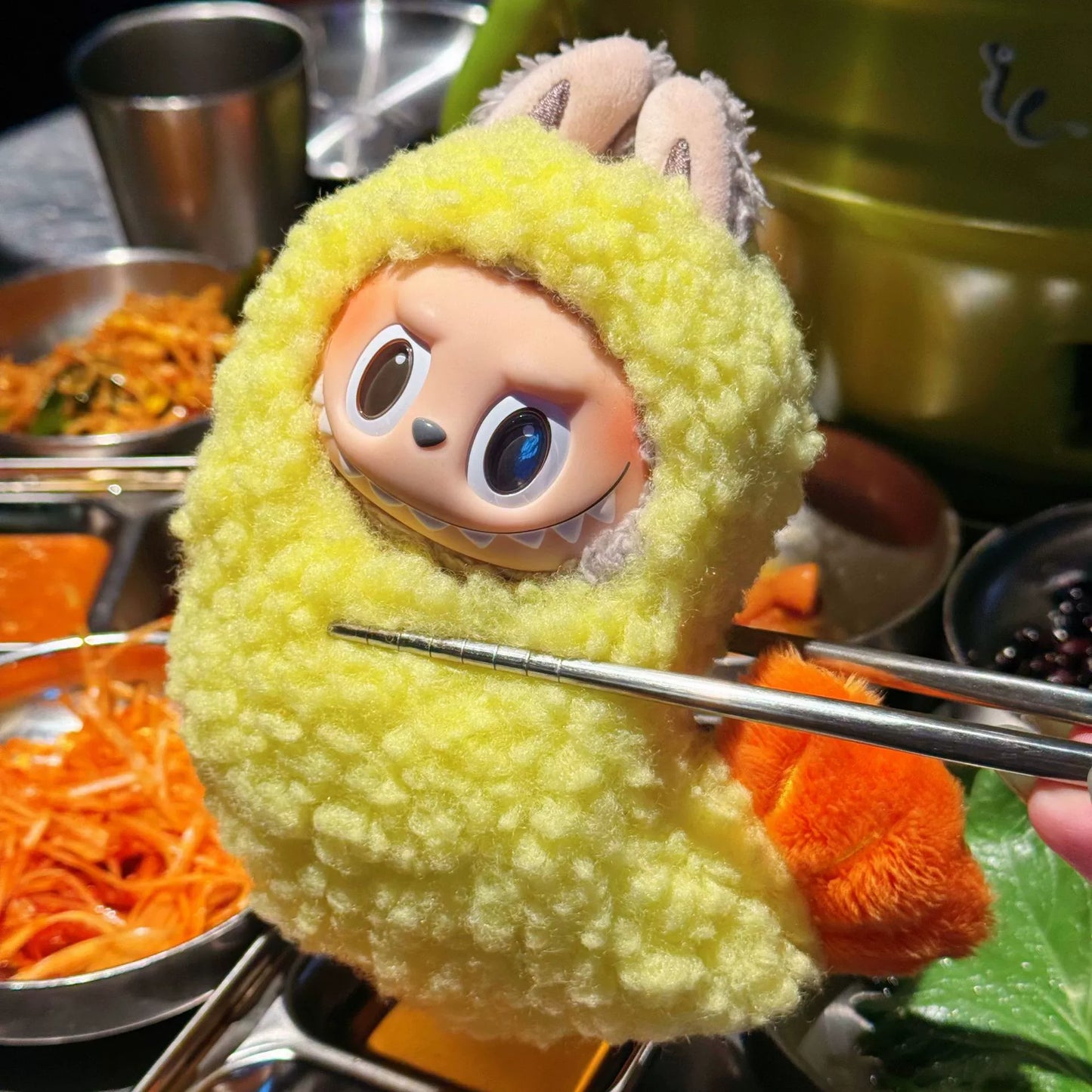 Labubu Exciting Macaron & Have a Seat Series Tempura Shrimp Onesie - 17cm Full Body Outfit Replacement for 1st/2nd/3rd Gen Vinyl Figures