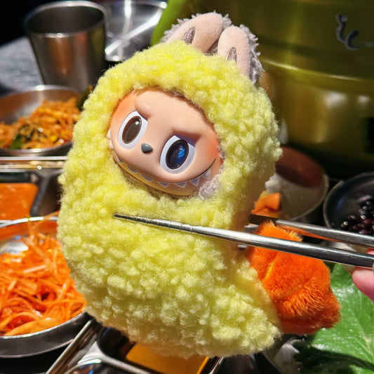 Labubu Exciting Macaron & Have a Seat Series Tempura Shrimp Onesie - 17cm Full Body Outfit Replacement for 1st/2nd/3rd Gen Vinyl Figures