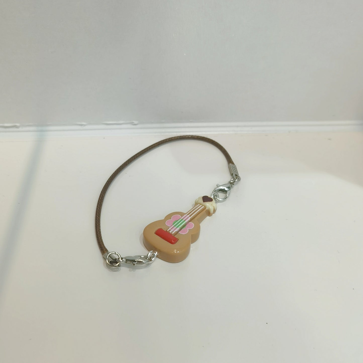 Dollhouse Mini Guitar Pendant - Labubu Necklace Accessory for Cute Vinyl Doll Decor
