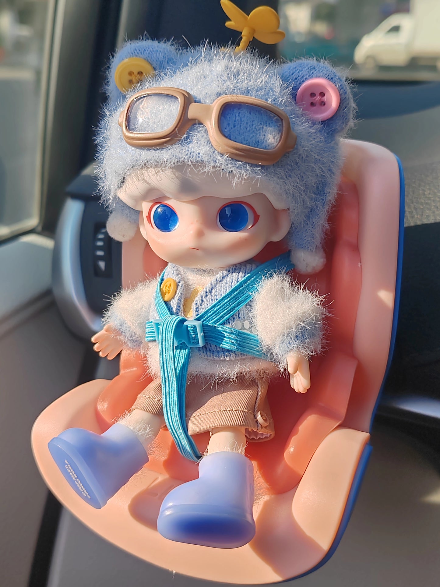 Labubu Vinyl Doll Compatible with Safety Seats | Car-Mounted Figurine, Vehicle Ornament & Car Air Vent Decoration
