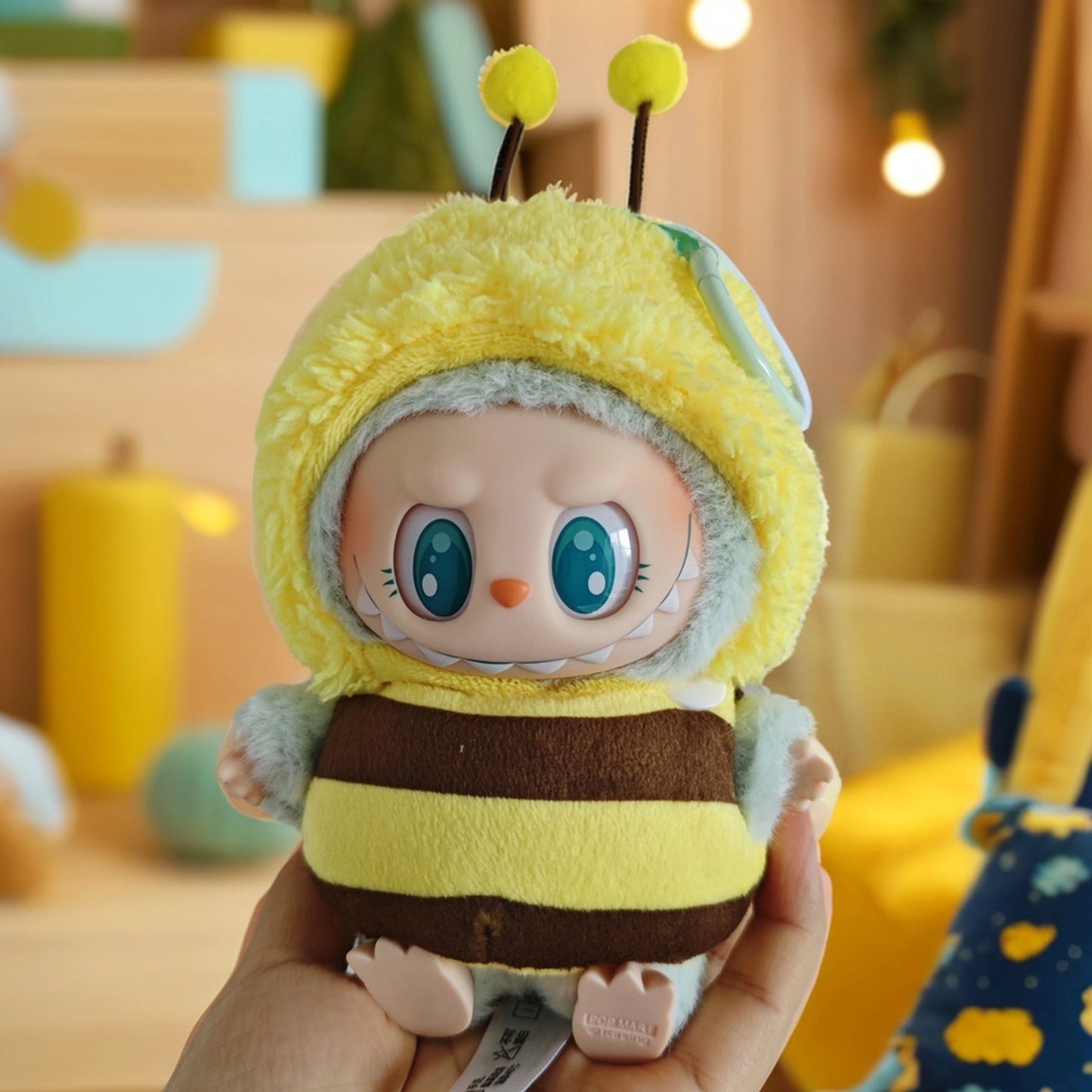 LABUBU Holiday Outfit Set - Christmas & Birthday Dress for 1st/2nd Gen 17cm Vinyl Keychain Figures, Festive Doll Clothes with Seasonal Accessories