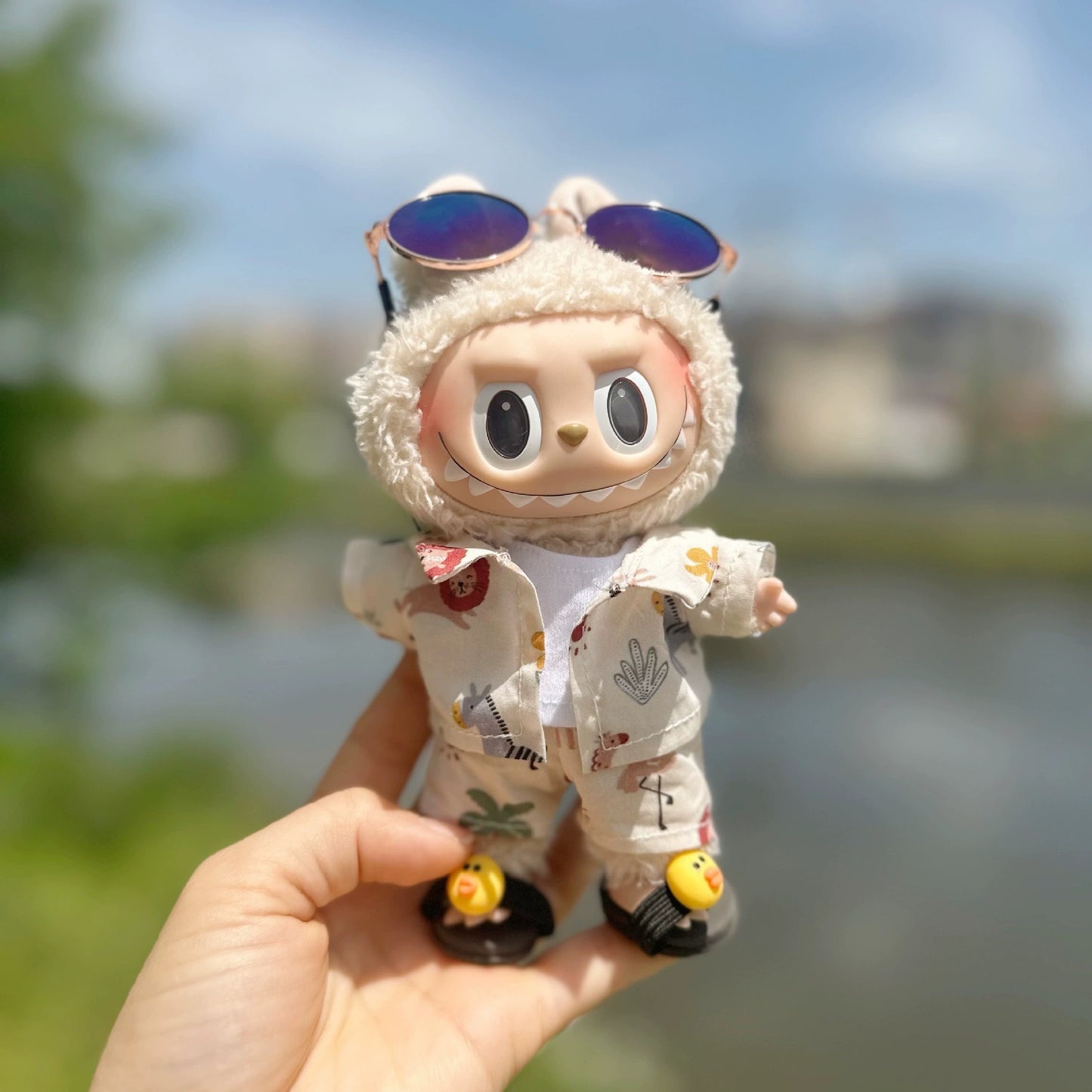 17cm Labubu Beach Outfit - Sunglasses Set for Blind Box Keychain Doll Change Clothes