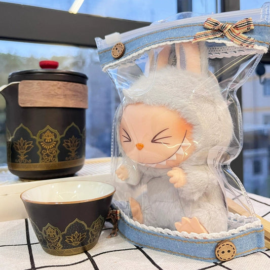 17cm Labubu Gen 1-3 Clear Acrylic Dust-Proof Display Case with Detachable Strap & Keychain Charm | Vinyl/Plush-Compatible Transparent Tote for Collectible Dolls & Accessories
