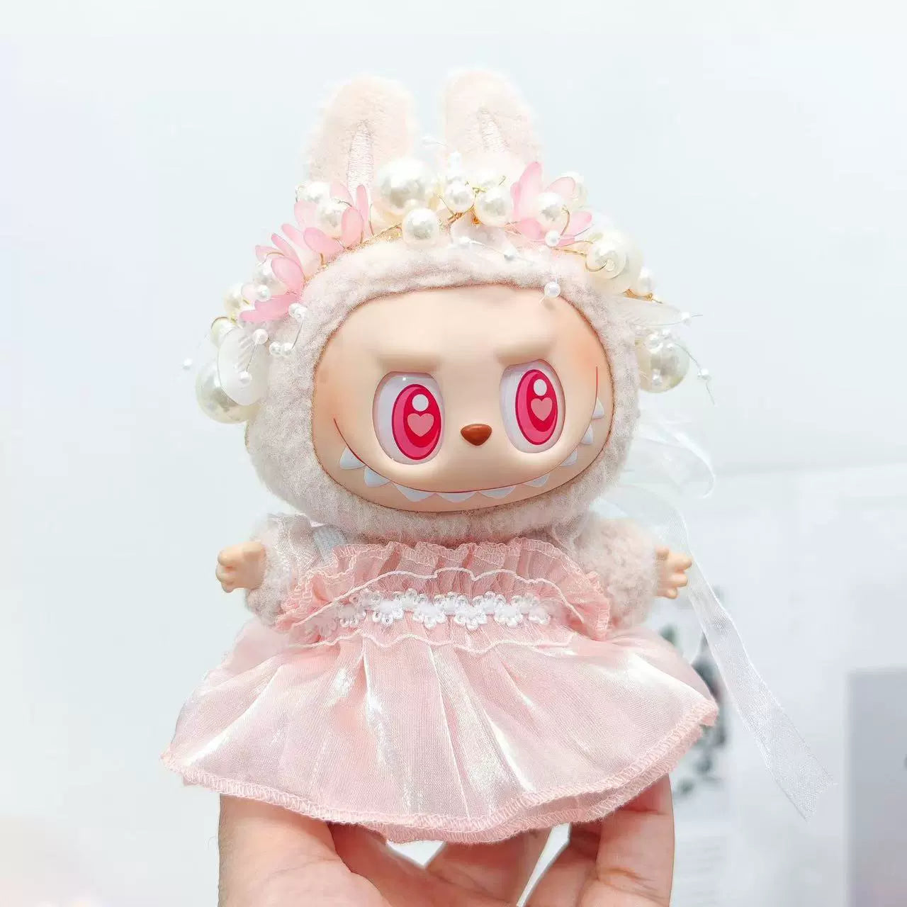 Labubu Sitting Party Outfit - Green Dress & Hair Clip for Blind Box Doll Clothes