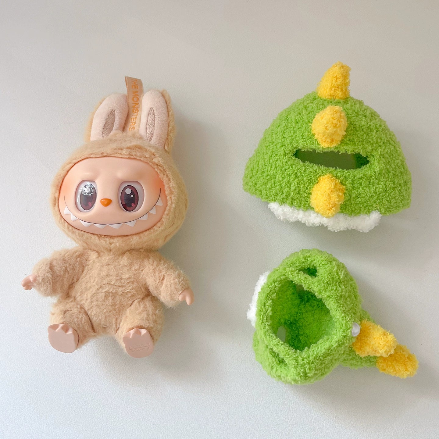 17cm Pop Mart Labubu Cute Knitted Plush Little Dinosaur Doll Outfit Set