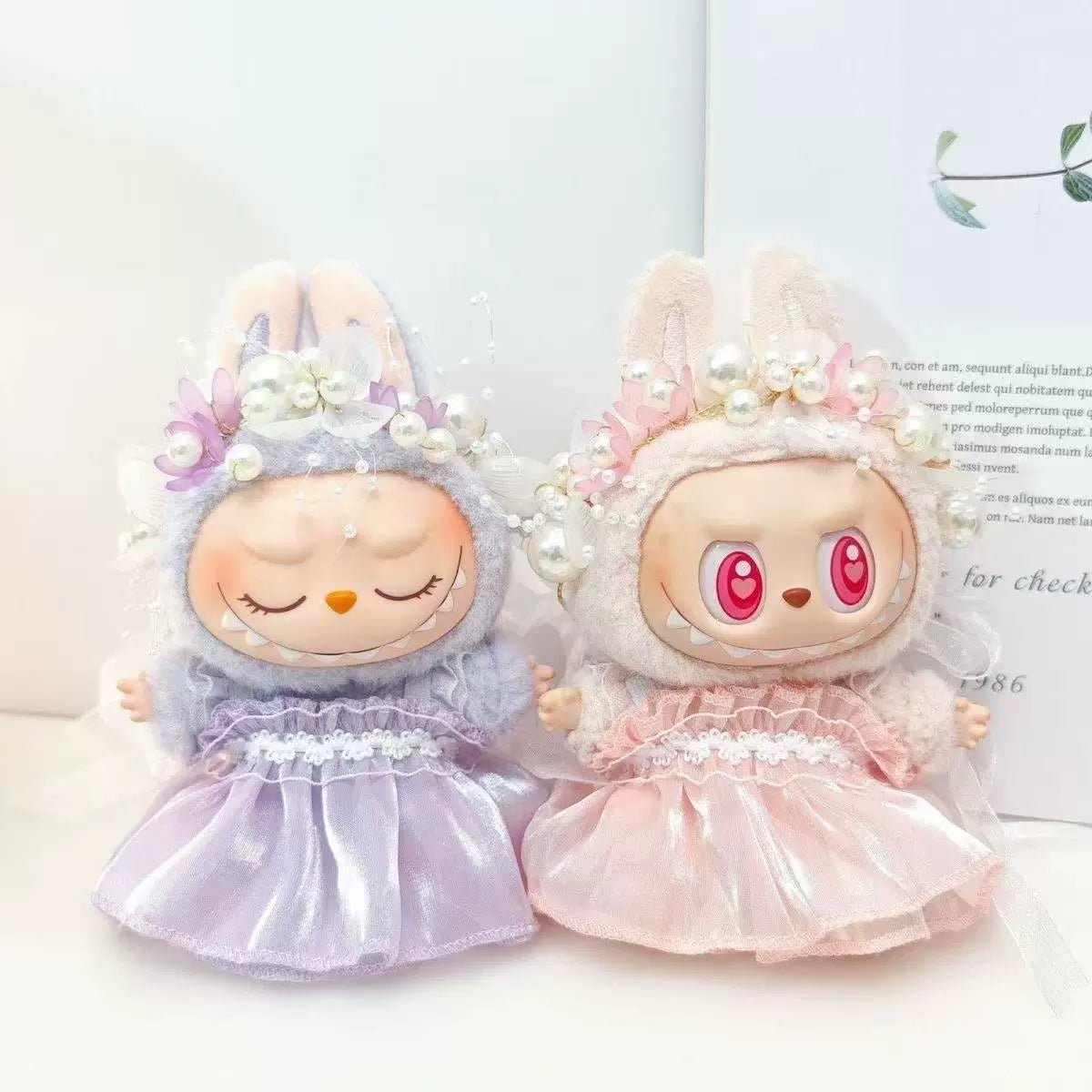 Labubu Sitting Party Outfit - Green Dress & Hair Clip for Blind Box Doll Clothes