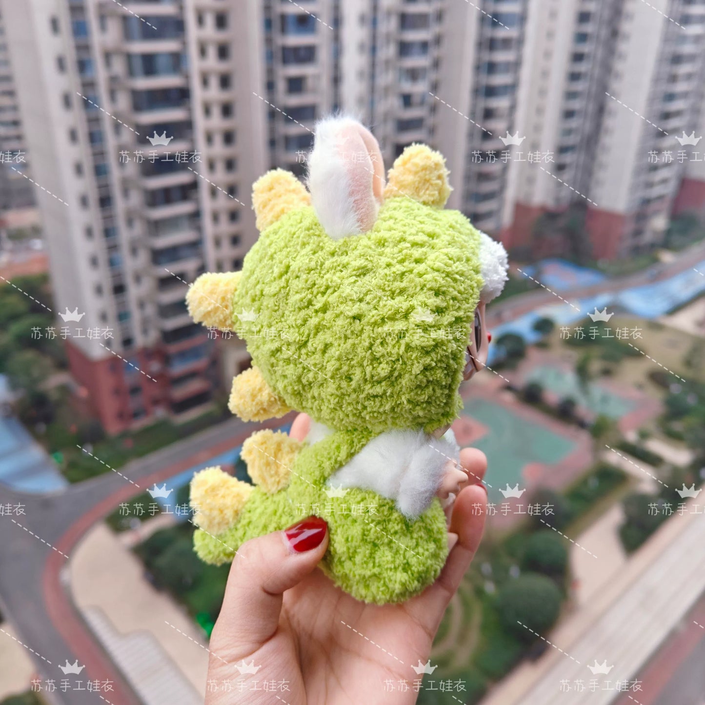 POP MART Labubu Hand-Knitted Dinosaur Outfit - Plush Vinyl Doll Clothes for Blind Box