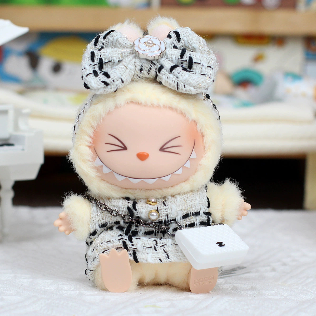 Labubu Sitting Party Outfit - Green Dress & Hair Clip for Blind Box Doll Clothes