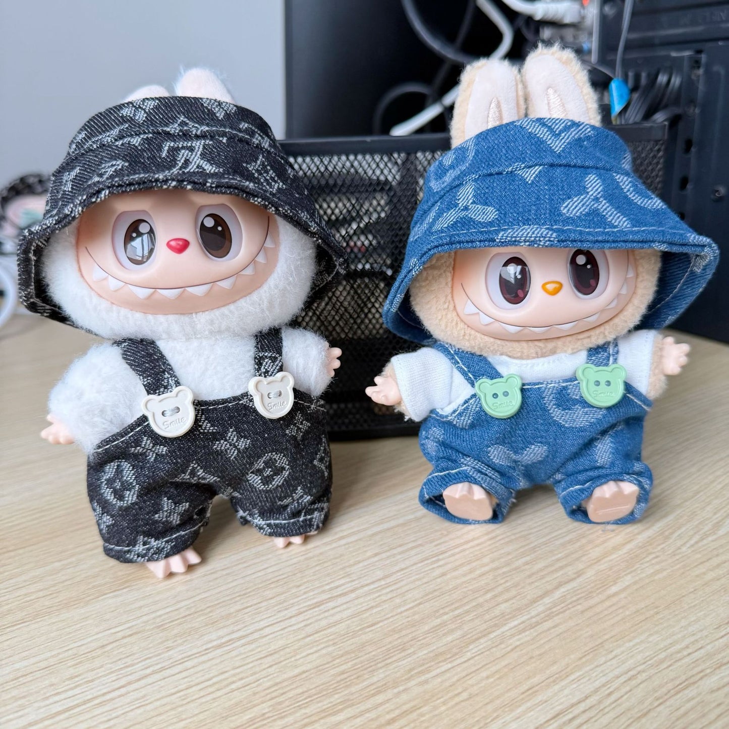 Labubu Series 1/2/3 Clover Overalls Set - Trendy Outfit for Sitting Doll Keychain