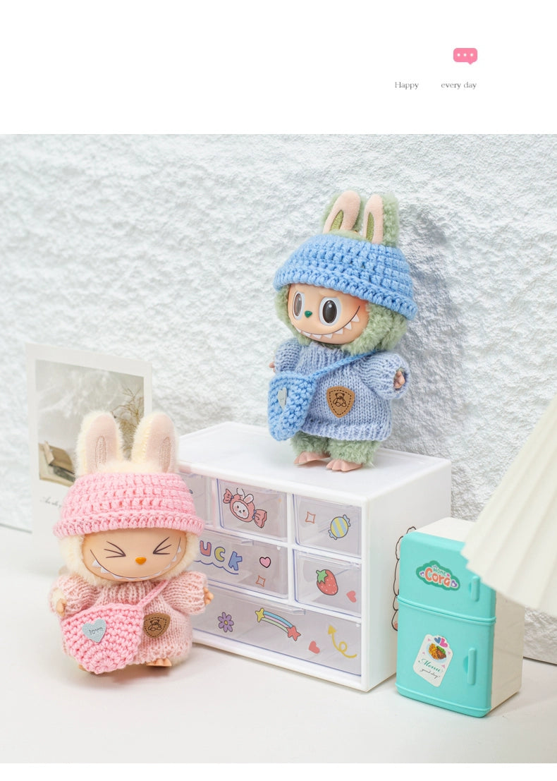 17cm Labubu Gen 1-3 Handmade Knit Sweater Set | Khaki Beanie + Cable-Knit Sweater + Detachable Heart Shoulder Bag | Vinyl/Plush-Compatible Clothes Only for Collectible Dolls