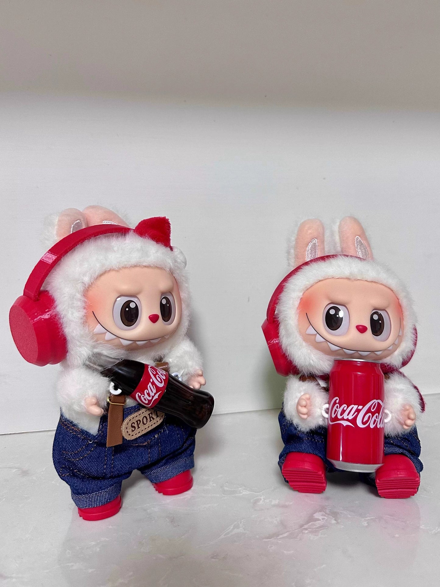 **Labubu Coke-Inspired Outfit Set | Red Headphones, Overalls & Boots for 17cm Vinyl Charms**