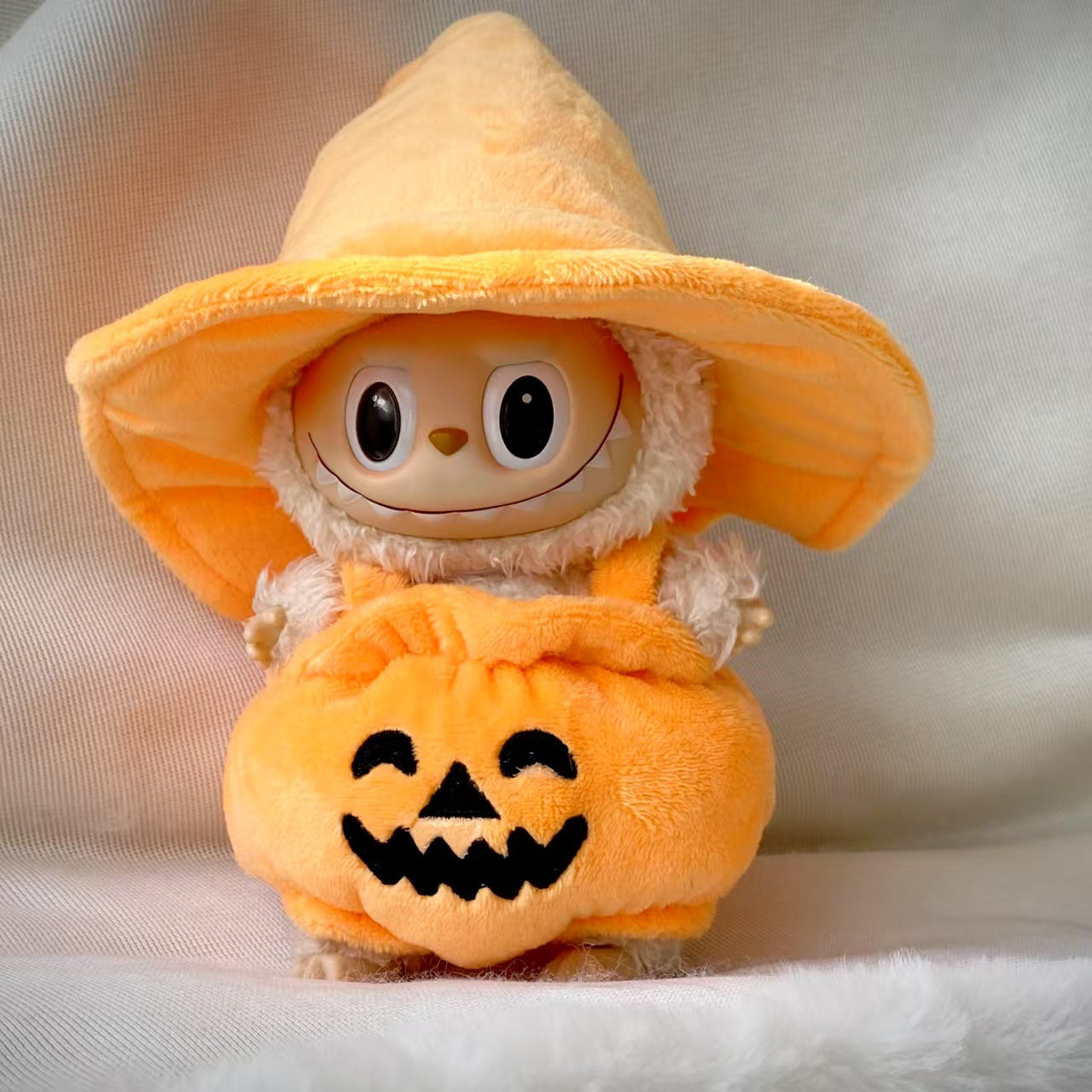 Halloween Pumpkin Costume for Labubu Vinyl Doll – Cute & Removable Outfit
