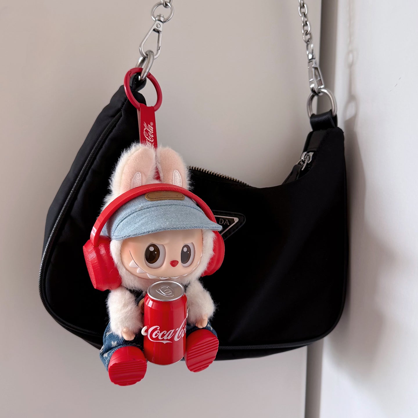 POP MART LABUBU 'Coca-Cola' Outfit Set - Sporty Denim Jeans + Red Headphones & Shoes Costume for 1st/2nd/3rd Gen 17cm Vinyl Figures